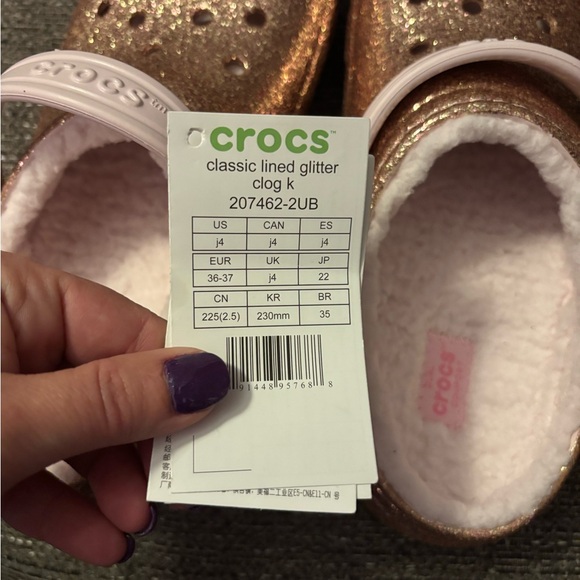 NWT Gold/Pink Fur Lined Crocs J4 - Picture 5 of 6
